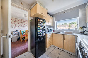 Kitchen- click for photo gallery